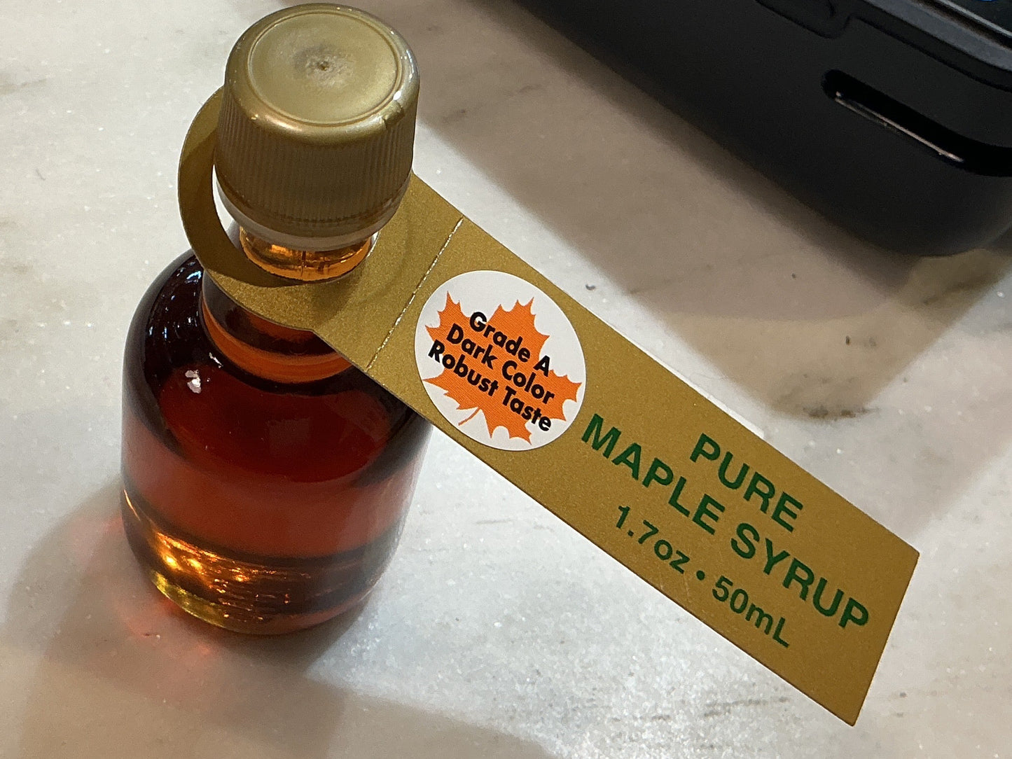 Maple syrup bottle (1.7)