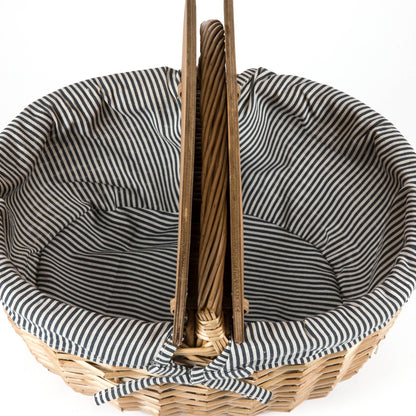 Country Vintage Picnic Wicker Basket