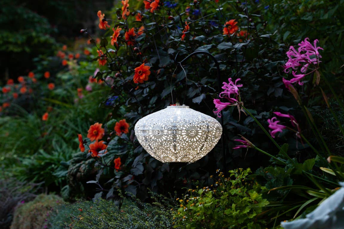 Stella Crown Chantilly Lace Solar Lantern - Porcelain