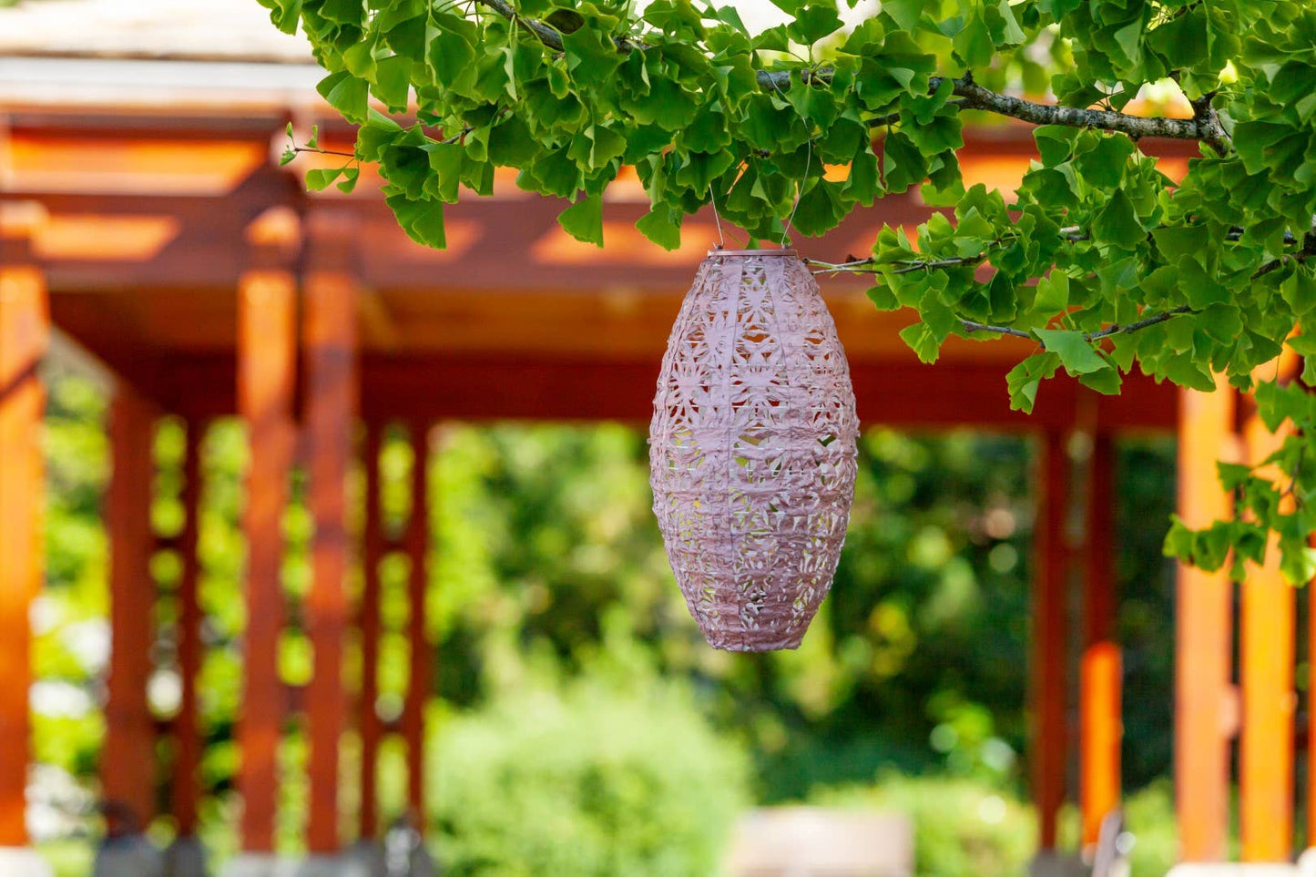 Stella Wildflower Pod Solar Lantern - Blush