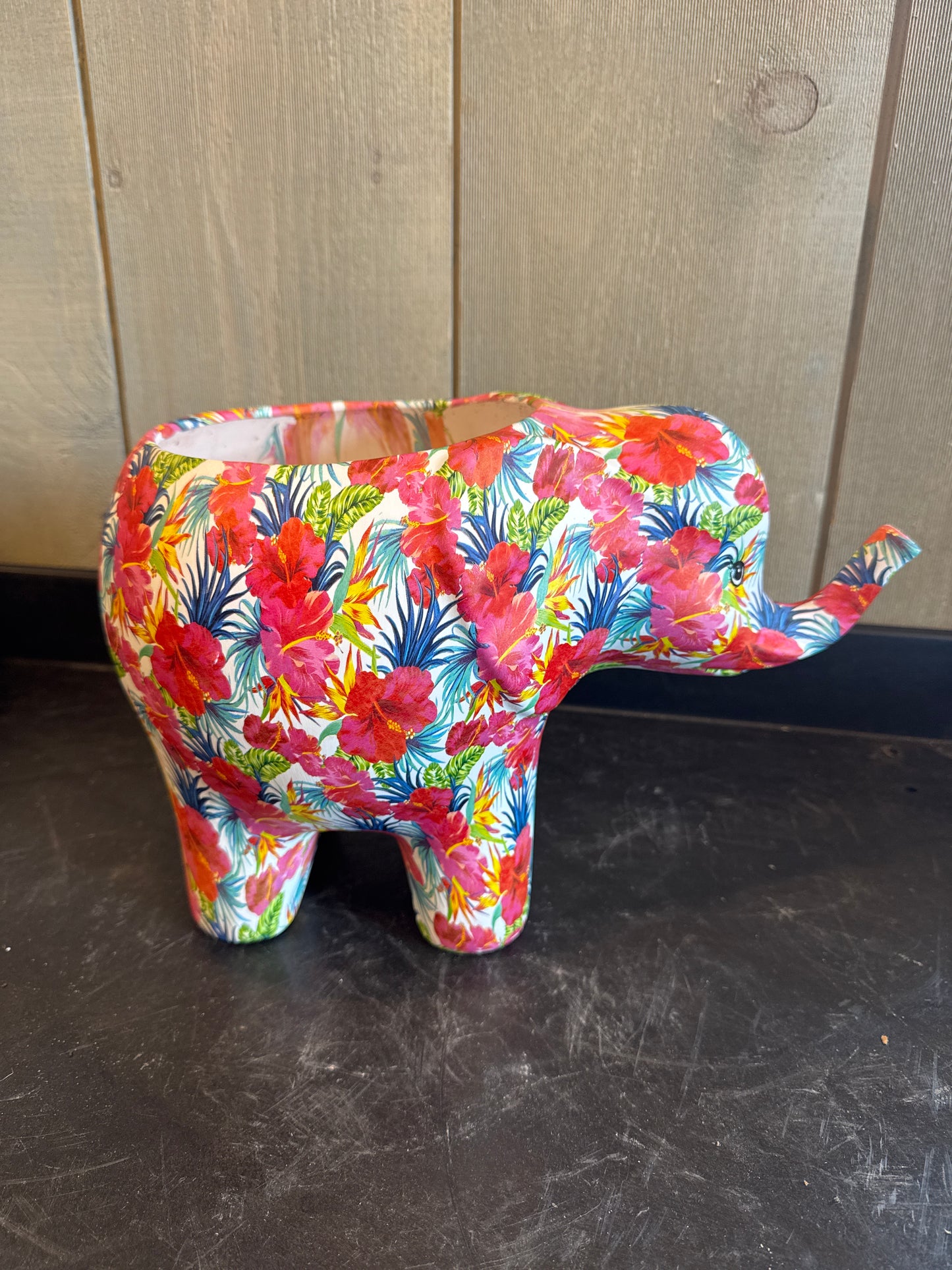 Hills Elephant Pot