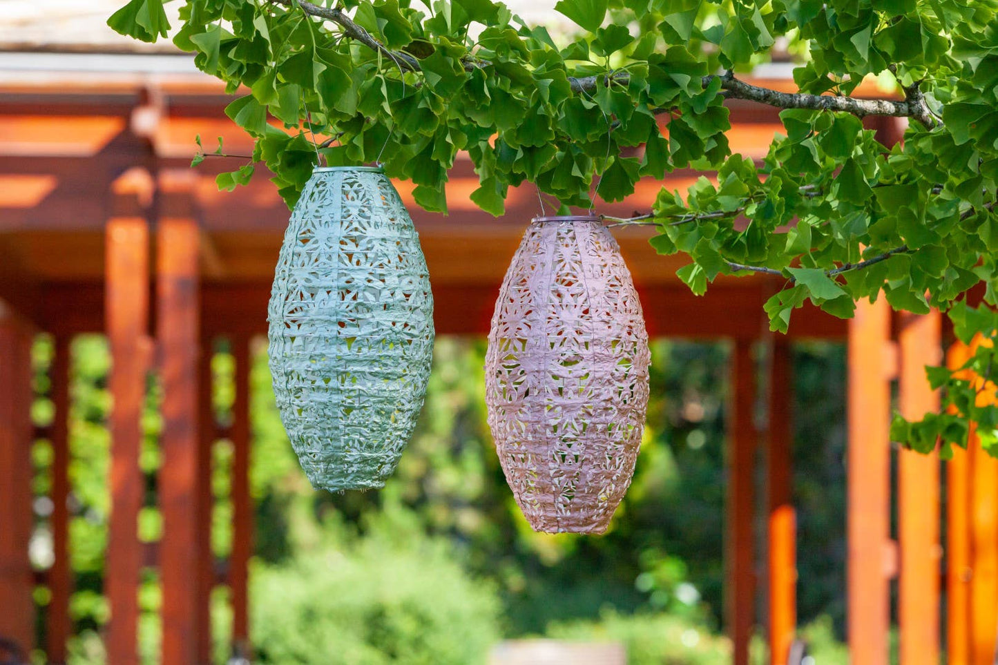 Stella Wildflower Pod Solar Lantern - Blush