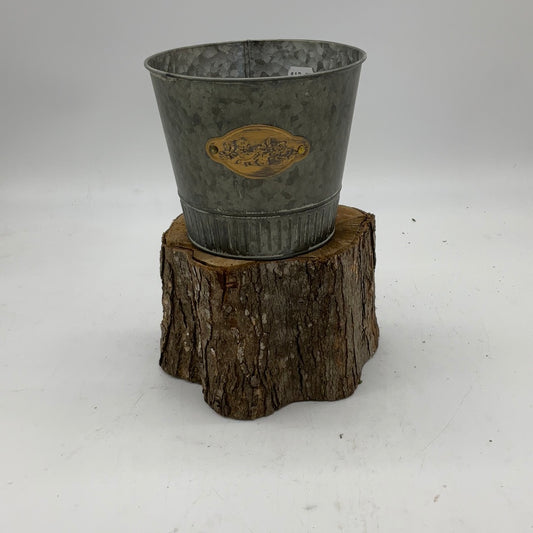 Galvanized Pot with Medallion