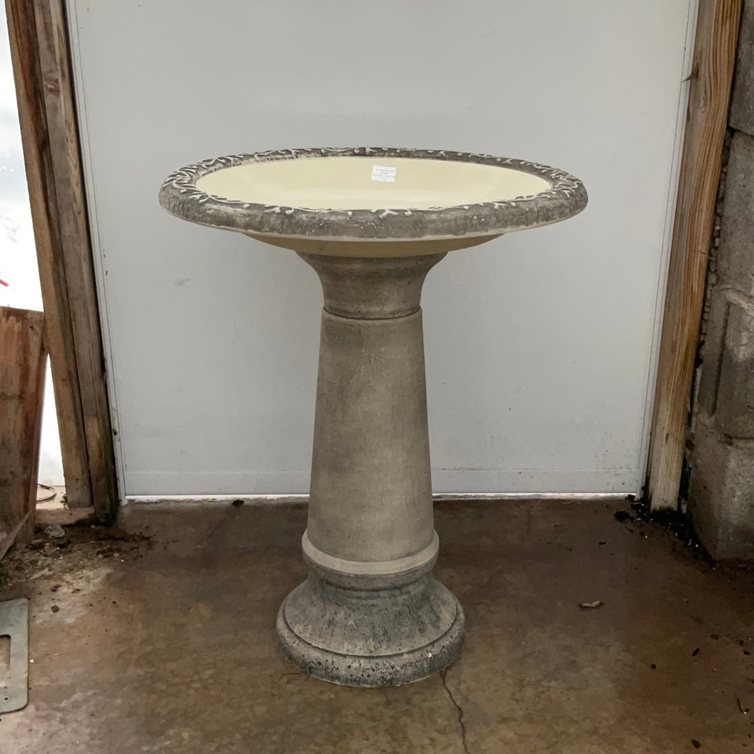 30" Bird Bath
