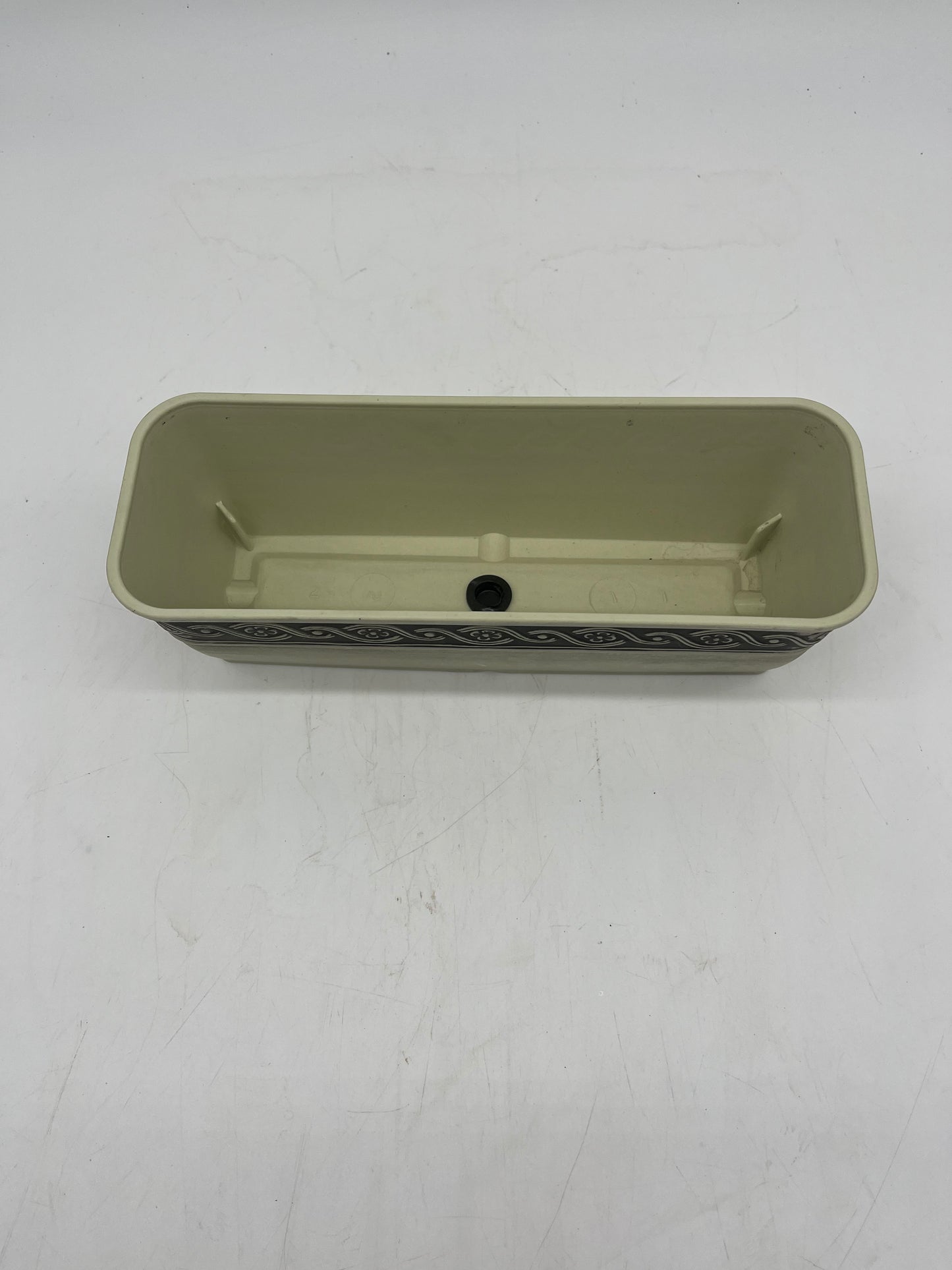 Corinthian Rectangular Plastic Planter