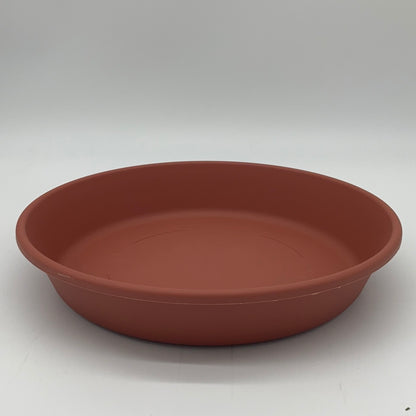Akro-Mills Classic Plastic Saucer